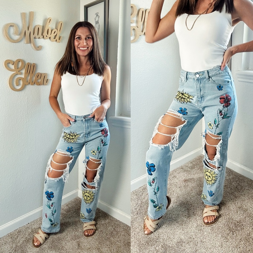 Boutique Hippie Floral Embroidered Distressed barrel Jeans size 4